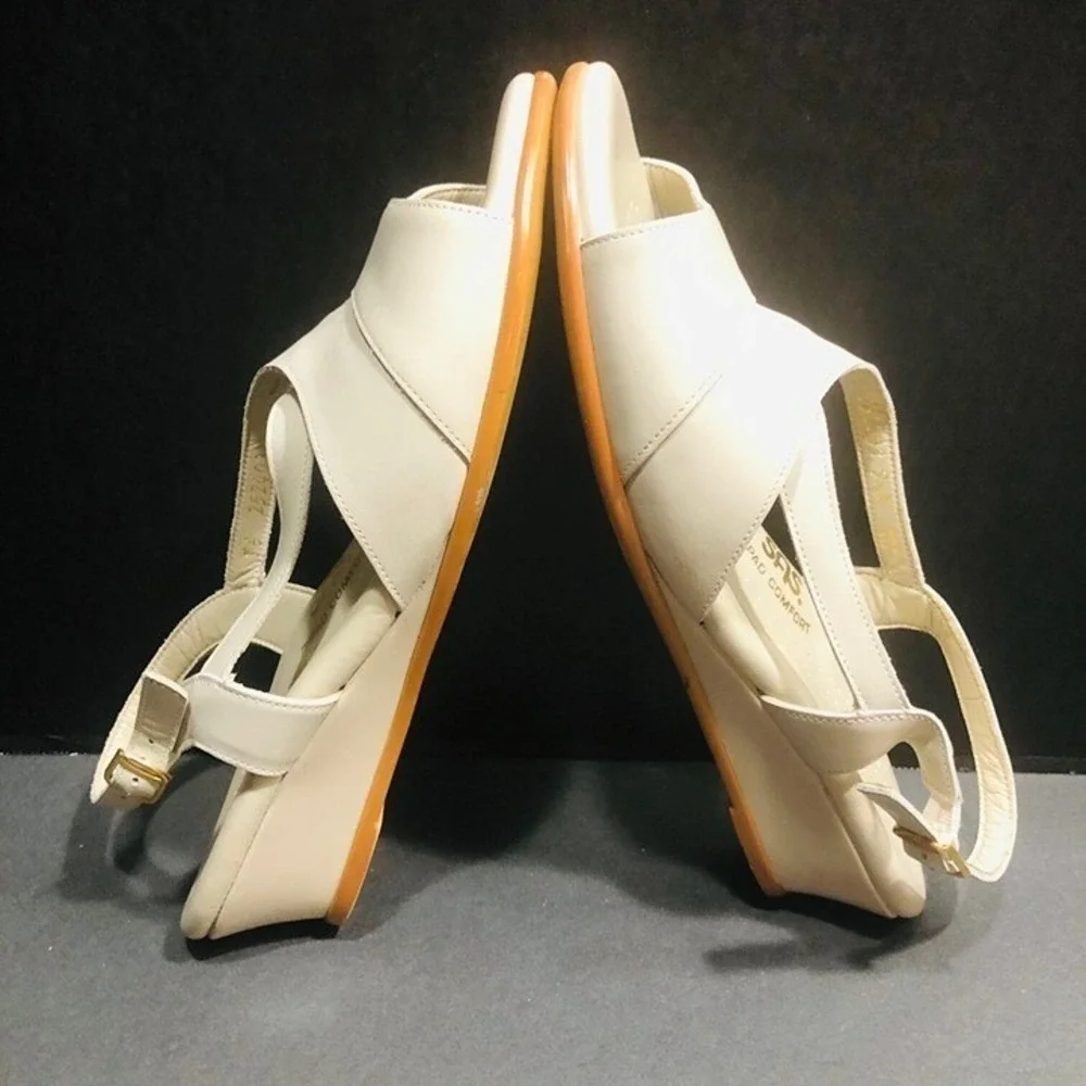 SAS‎ Beige Sandals Strappy Low Wedge Open Toe Minimalist Vaca Summer Women 9.5N